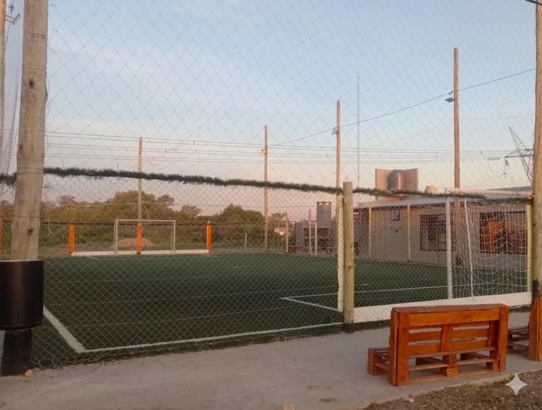 DENUNCIAN UNA PELEA ENTRE MUJERES EN UNA CANCHA DE CEIBAS E INTERVIENE LA JUSTICIA LOCAL