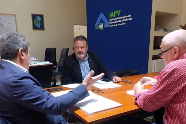 MANEIRO AVANZÓ EN PARANÁ CON UNA AGENDA DE GESTIÓN ENFOCADA EN VIVIENDAS Y SEGURIDAD PARA IBICUY