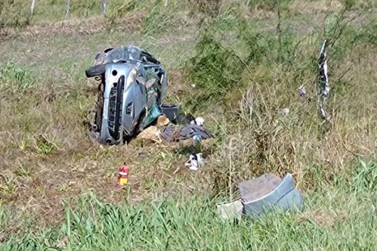 MUERE UNA NIÑA DE UN AÑO Y MEDIO TRAS UN VUELCO EN LA RUTA 14