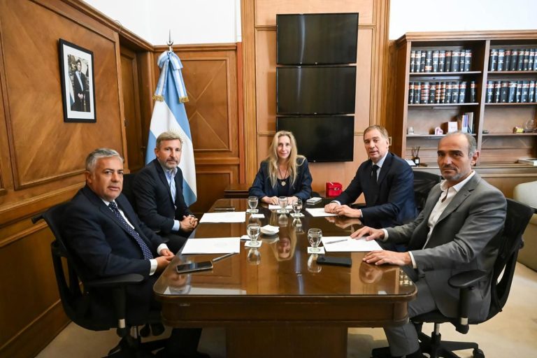 FRIGERIO SE REUNIÓ CON KARINA MILEI PARA AVANZAR EN OBRAS EN RUTAS NACIONALES