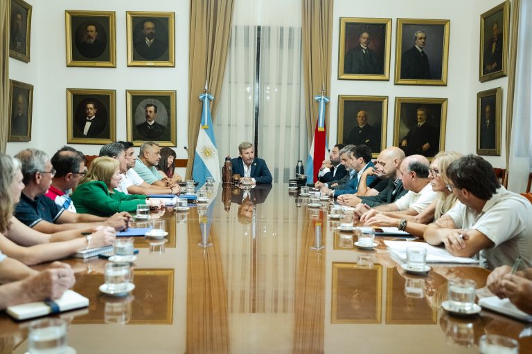 GOBIERNO Y SINDICATOS INICIARON UNA MESA DE TRABAJO POR LA REFORMA PREVISIONAL