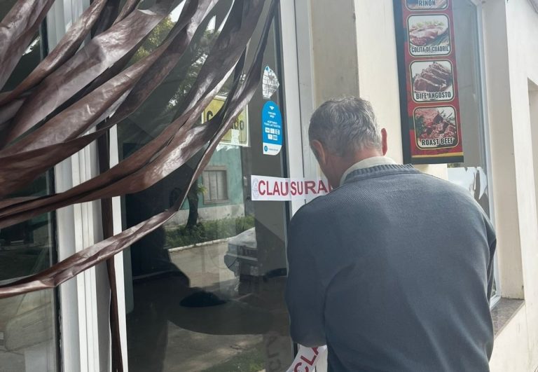 CLAUSURAN DOS COMERCIOS Y DECOMISAN PRODUCTOS CÁRNICOS EN IBICUY
