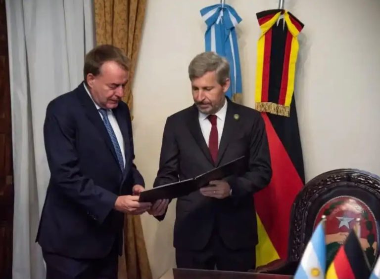 Frigerio desarrollará una agenda estratégica en el Puerto de Hamburgo para potenciar las exportaciones entrerrianas