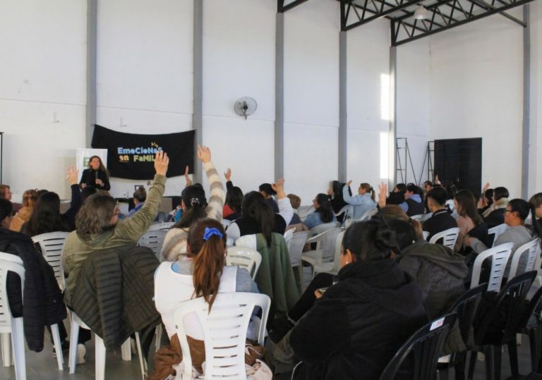 Comenzó en La Paz el ciclo Emociones en Familia