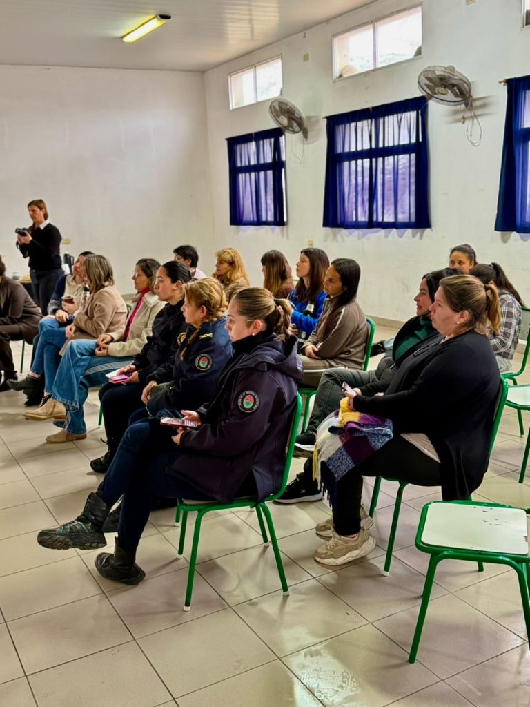 COPNAF llevó adelante el taller “Emociones en Familia” en Villa Paranacito